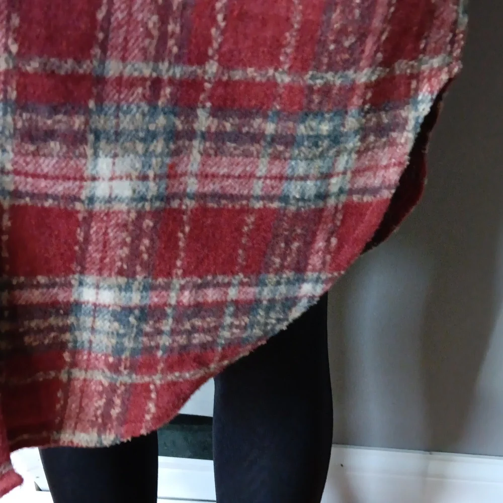 Red Plaid Trench Style Jacket - Picture 4 of 9